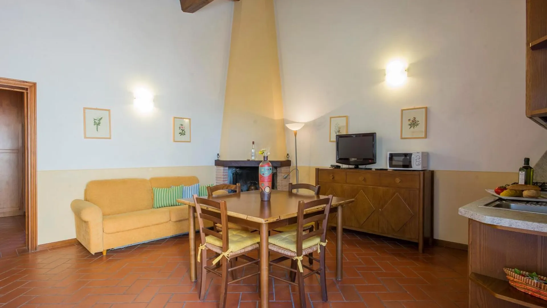 Apartment Amazing Chianti Site With Shared Pool - Happy Rentals Castelfiorentino